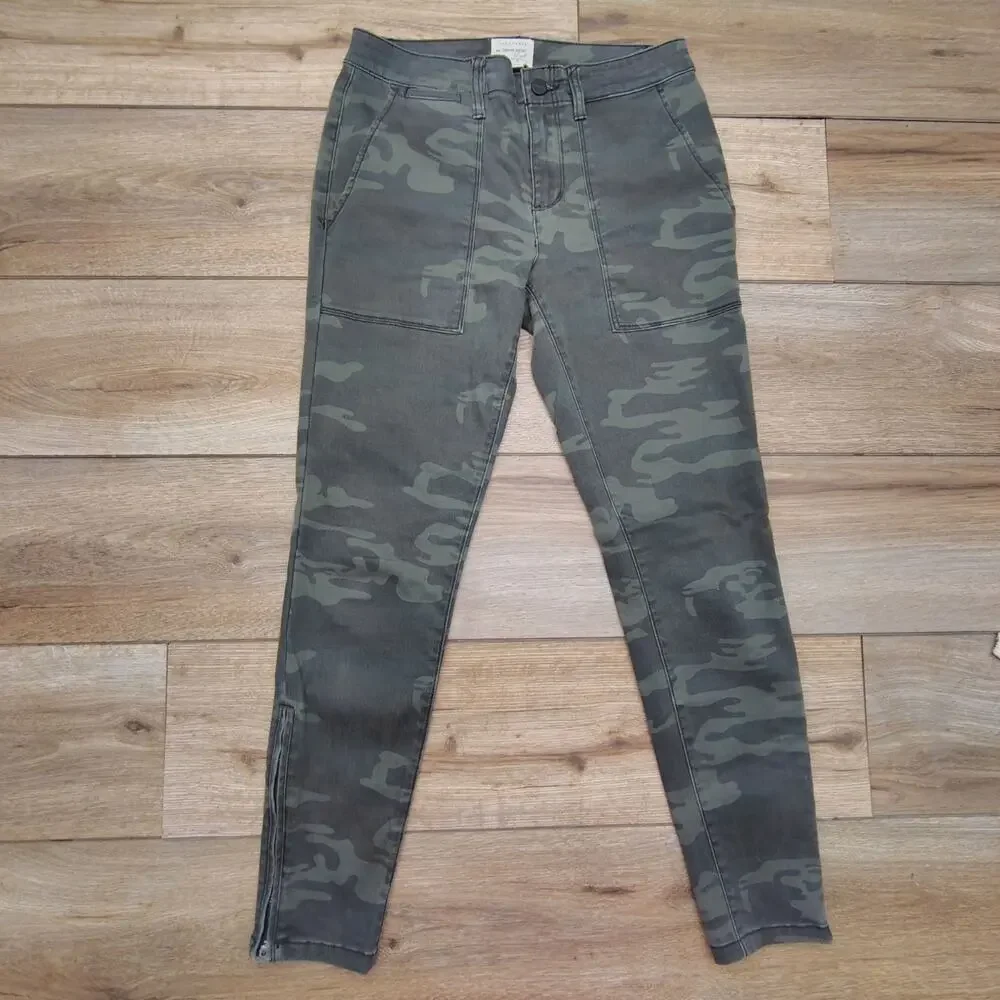 Sanctuary Standard Surplus Camo Skinny Jeans Women's 26 Military Utility Pants